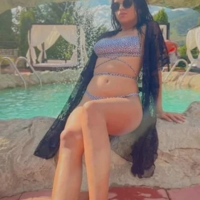 Aneliya8