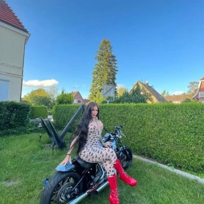 Ts Angela Fox