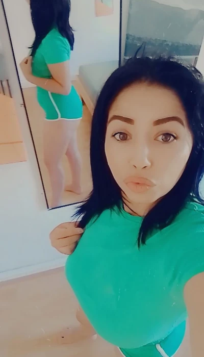 Gina Escort
