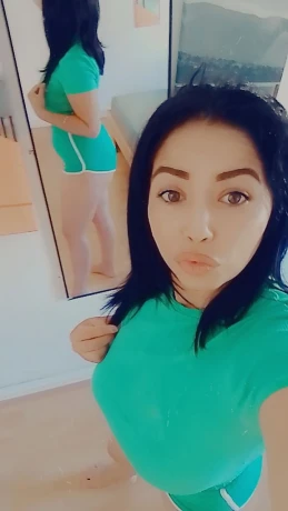 Gina Escort