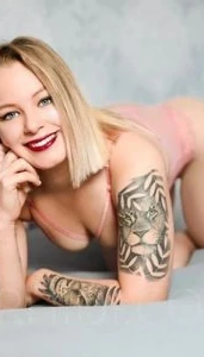 Mona Blonde Bombe