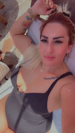 Kataleya Heisse Und Hingebungsvolle Liebe