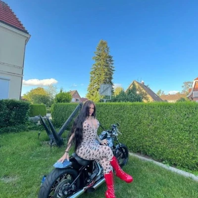 Ts Angela Fox