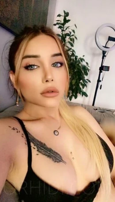 TS Ella D*ll - Türkish Sex bomb