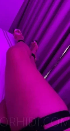Footjob Expertin Mila! Brandheiß und heute in deiner Stadt!
