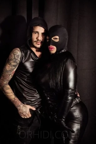 Domina Vicky