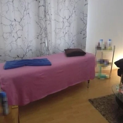 Sasha Wellnessmassage - Reife Lady!