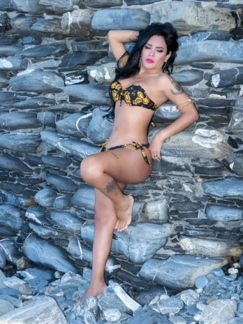 Ts Ariana Latina