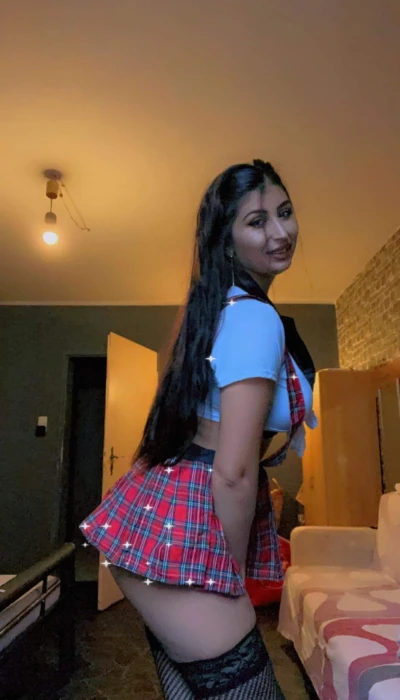 Karoline4