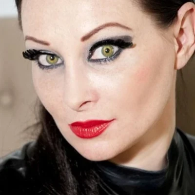 KATARINA KISS - NEUE NUMMER