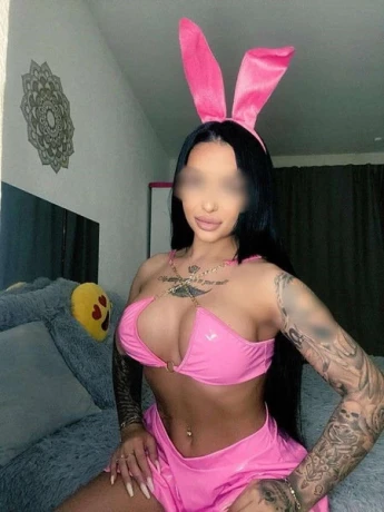 Hot Selina