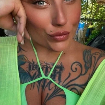 Curvy Chayenne