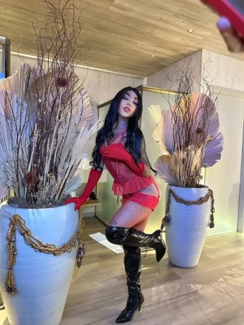 TS Julia Beatriz