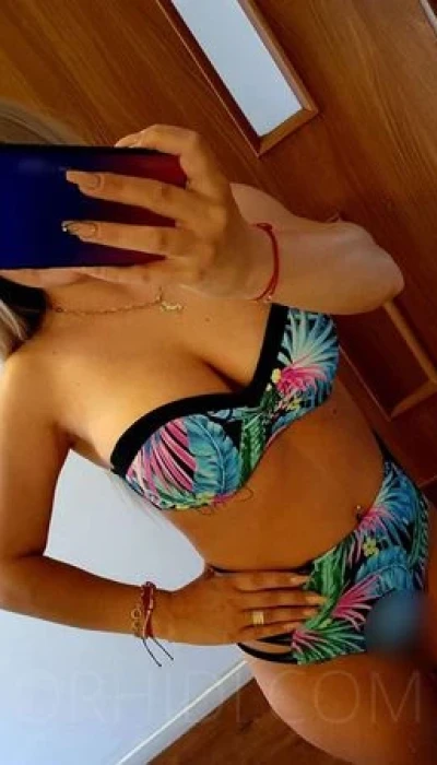 Celine - Apartmenthaus Erotic Island