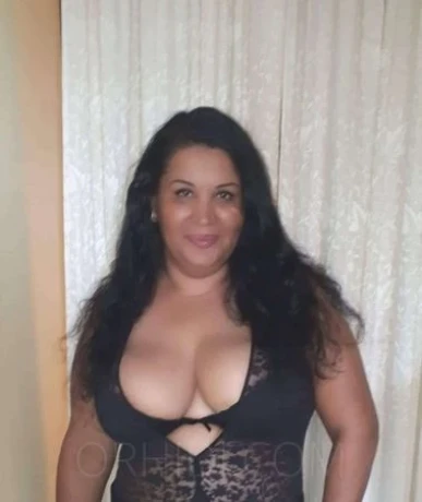 Yazmin geil - sehr üppig