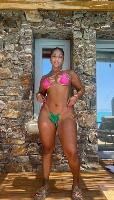 Veronica Ganz Neu Bei Xuxu Latinas Deluxe