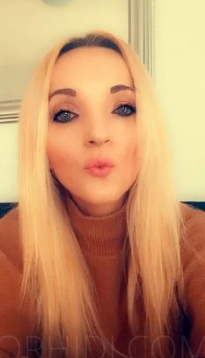 Süße Anastasia