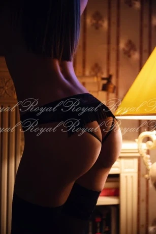 Jenny Im Royal