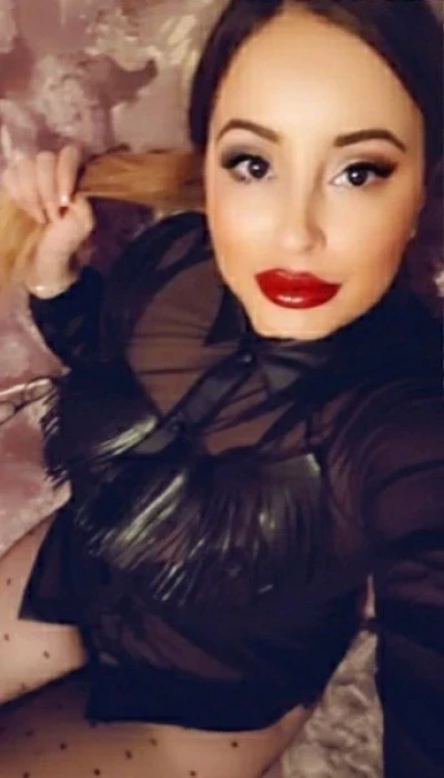 Selena - Party Girl (18+)