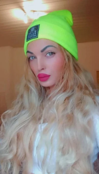 Süße Denisa 26J. Ganz Neu / Privat a. H+H + LKW Besuche