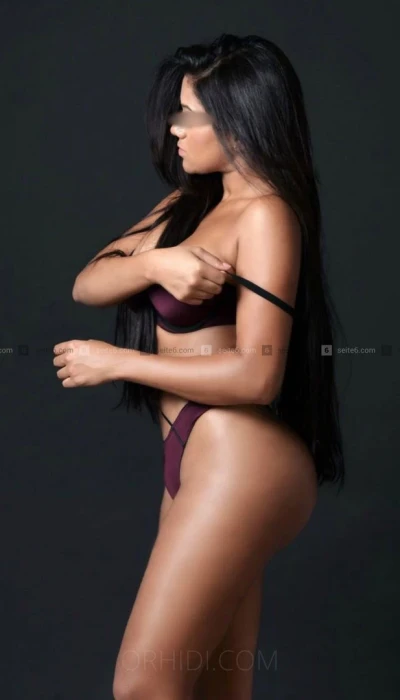Nikolle 22j. Ganz Neu