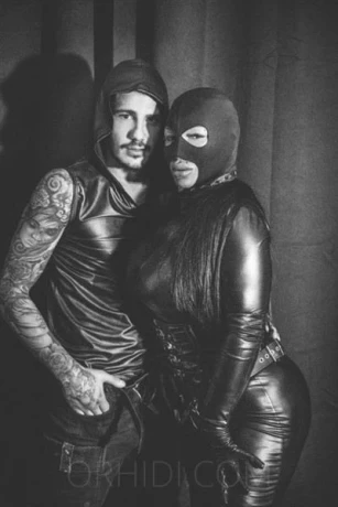 Domina Vicky