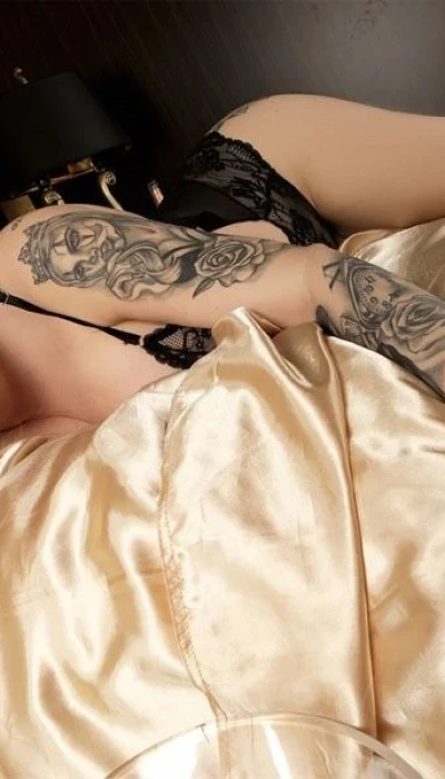 Lady Sara - Blond & Blauäugig
