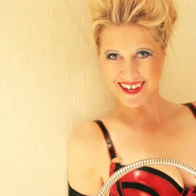 Rubber Cleo