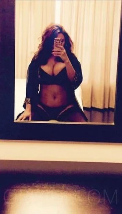 Karolina Mega Busen! Ganz NEU