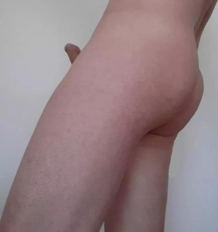 Verlegen Man Zoekt Lieve Vrouw
