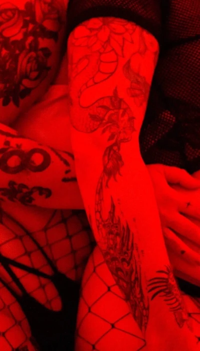 Hot Lesbian Couple1