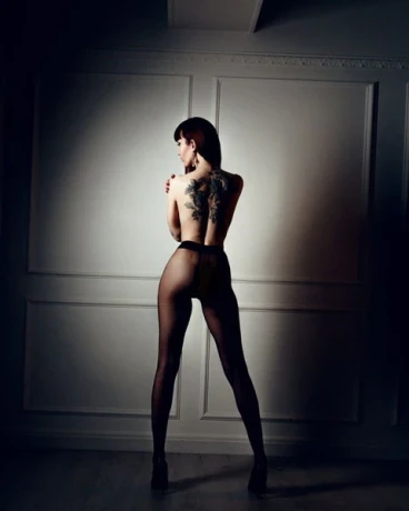 Mistress Yuna Im Studio Centric