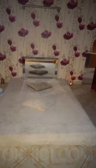 Massage Lounge