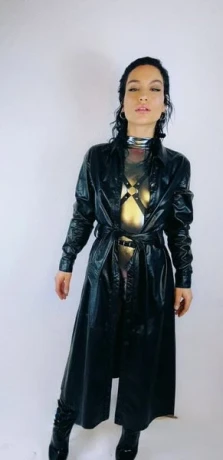Mistress Komplizin Cloe