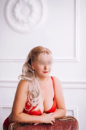 TINA - GANZ NEU! HEISSES BUSENWUNDER