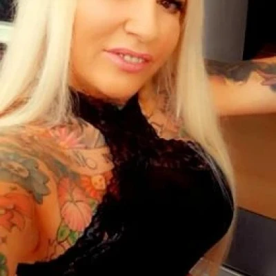 Tattoomodel Gina blond P*rno