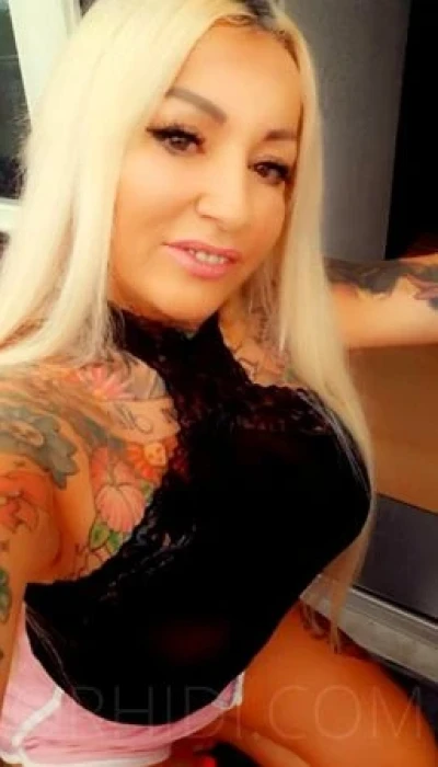Tattoomodel Gina blond P*rno