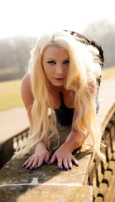 Fabienne Fox