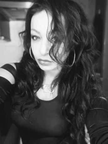 Bizarrluderleyla