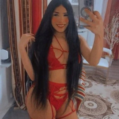 TS Mia Mega