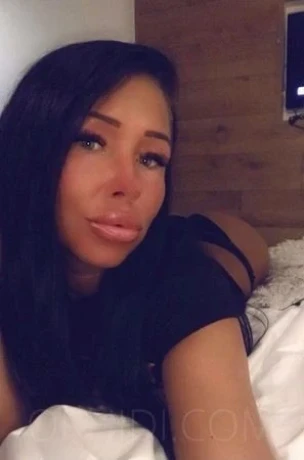 Alis im Studio Royal
