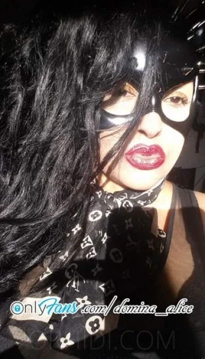 Bizarrlady - Nur Videochat, Telefonsex & Videoclipverkauf