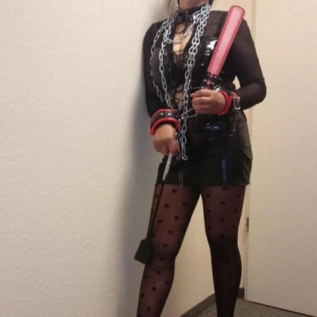 Mary Domina Bizarr