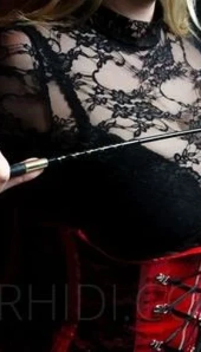 Switcherin Lana Xtrem im Studio Centric