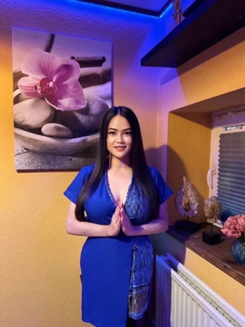 Rose Top Massage per WhatsApp