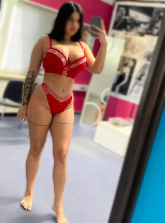 Laura 099