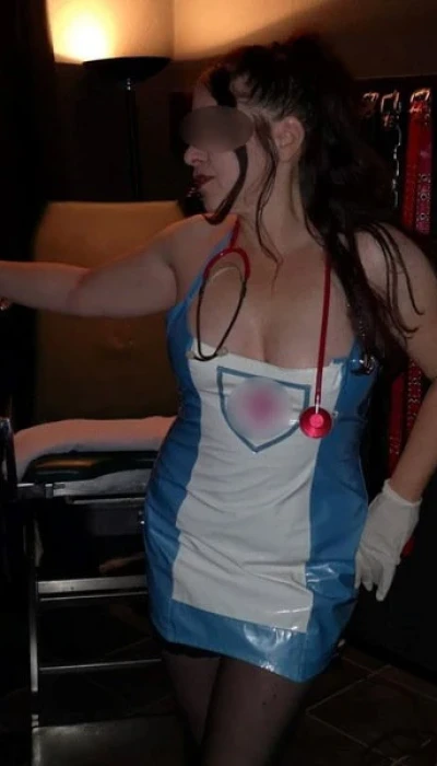Lady Ava de Ville