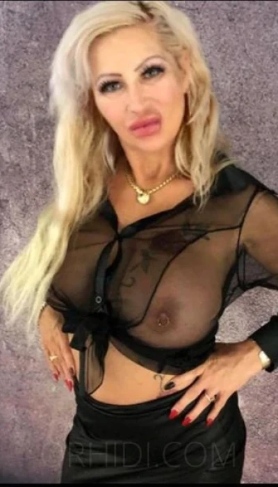 SEXY PAMELA