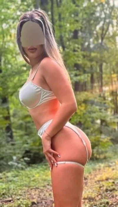 Monica Neu Auch H H