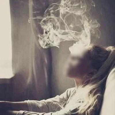 Studentin Cassandra - natur behaart - von zart bis dominant